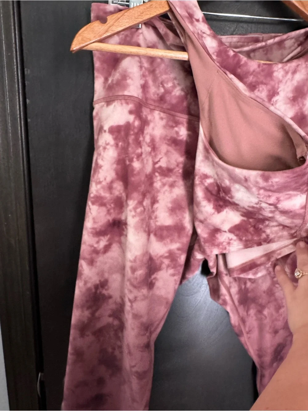 Athleta matching set Tie-Dye Two-Piece Active Set - Mauve/Pink
